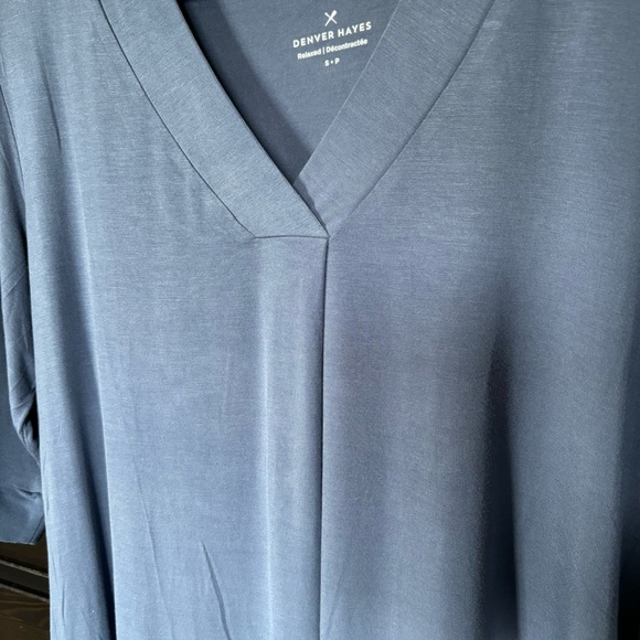 Denver Hayes Women's Pleat Detail Relaxed Fit V-Neck Top - Picture 10 of 15